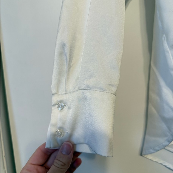 H&M Elegant Ivory Satin Shirt - Picture 6 of 7